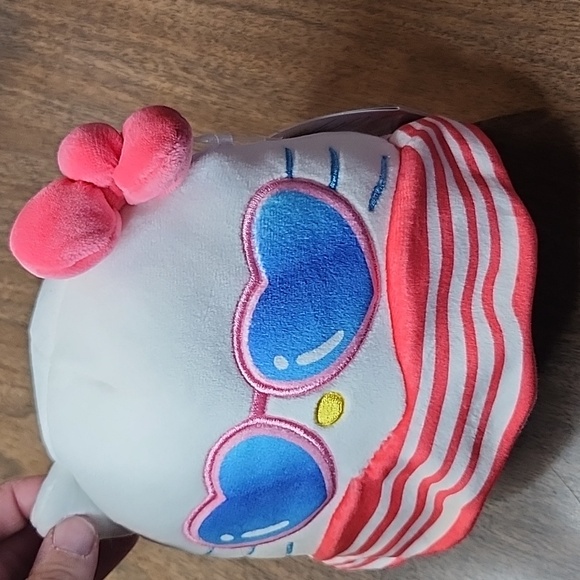 Hello Kitty Squishmallow - 6.5" - Picture 3 of 11